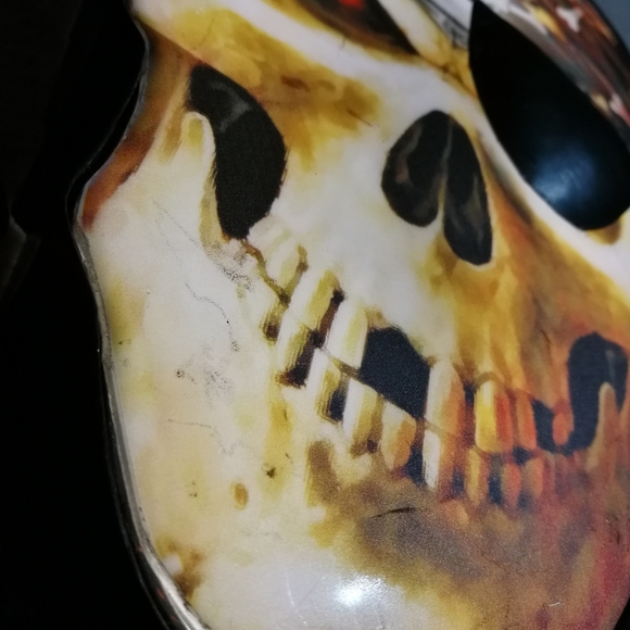 🎃 Pirate Skull Light Up Hanging Sign ☀ - Picture 7 of 9